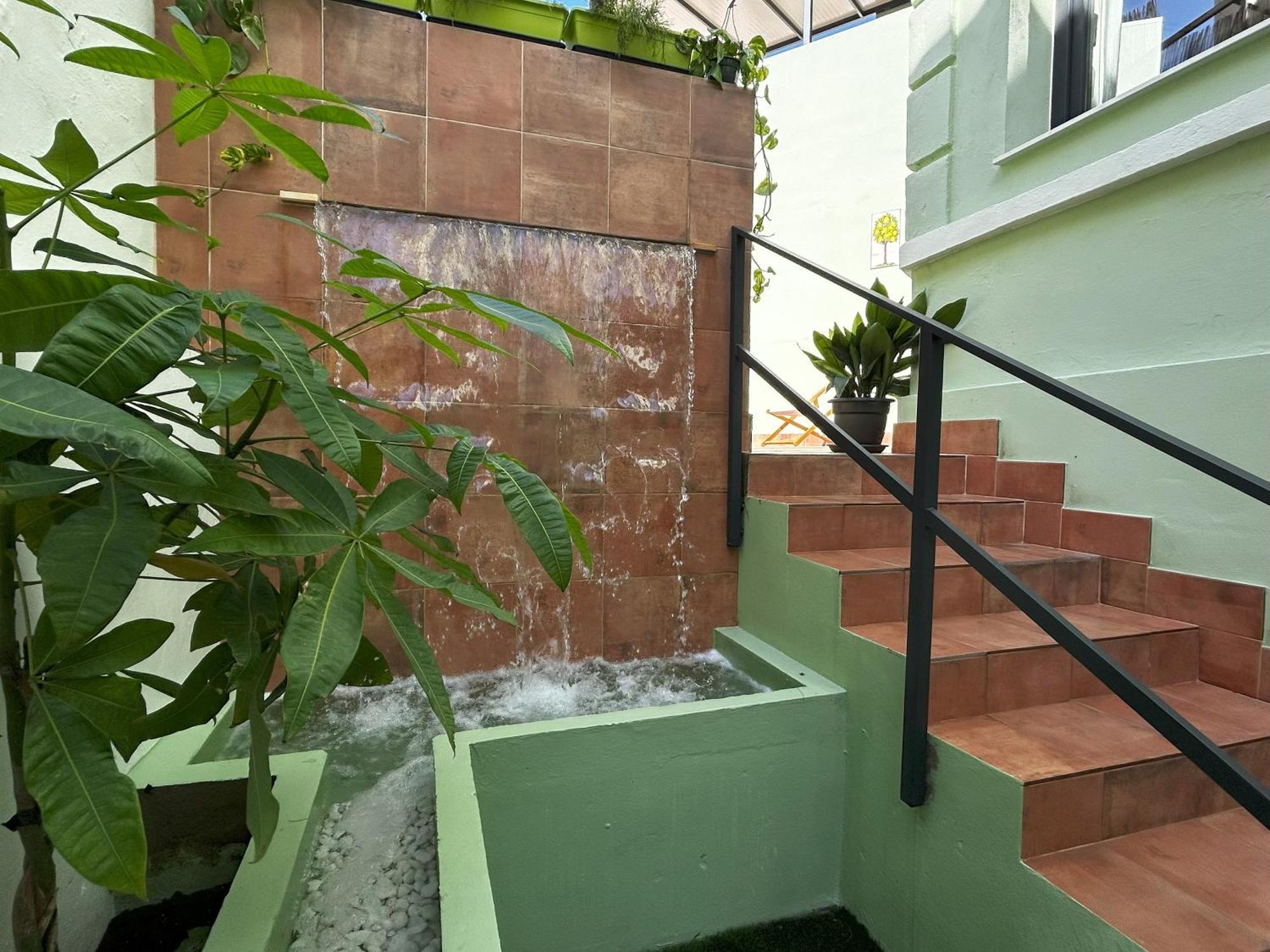 Growersgo Boutique Hostel Huelva Luaran gambar